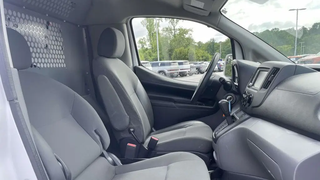 2021 Nissan NV200 S