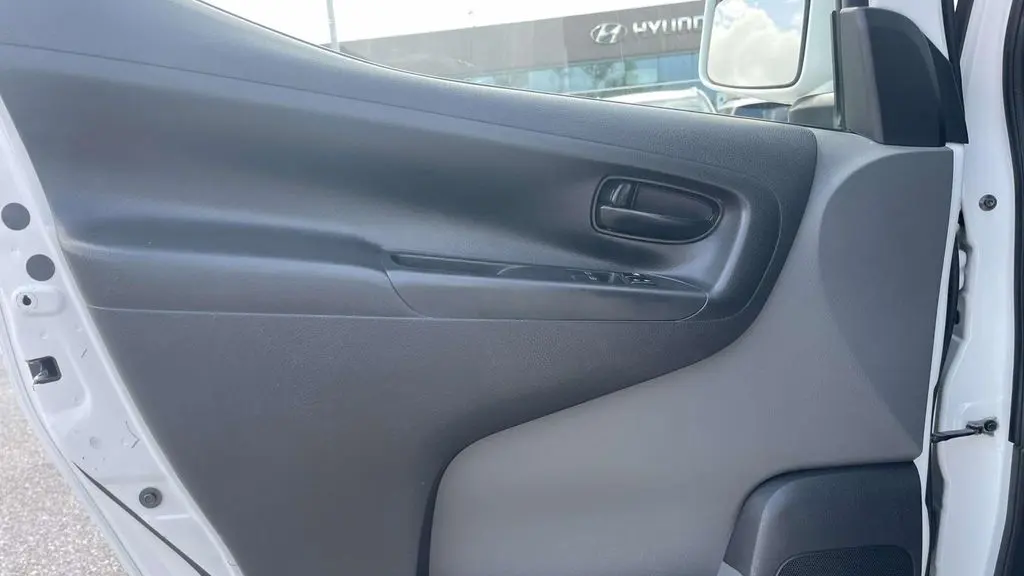 2021 Nissan NV200 S