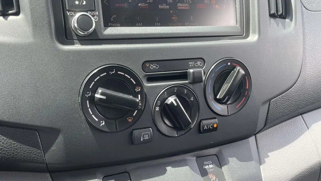 2021 Nissan NV200 S