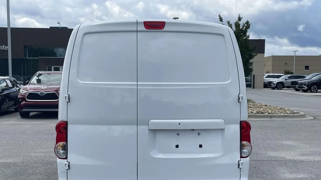 2021 Nissan NV200 S