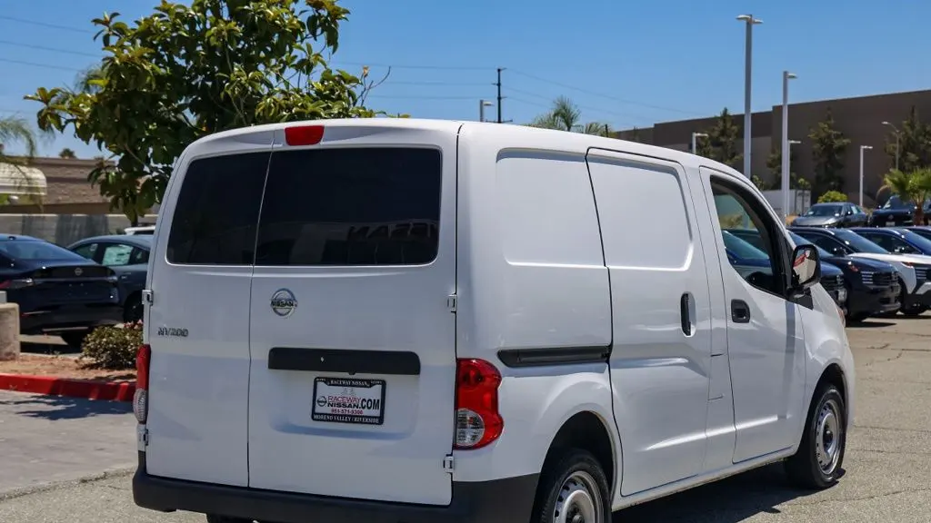 2021 Nissan NV200 S