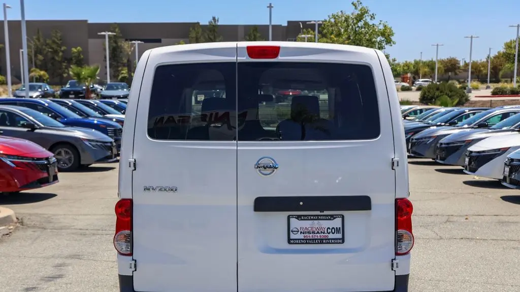 2021 Nissan NV200 S