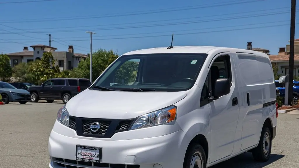 2021 Nissan NV200 S