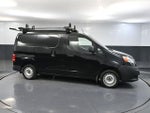 2015 NV200 Thumbnail 3