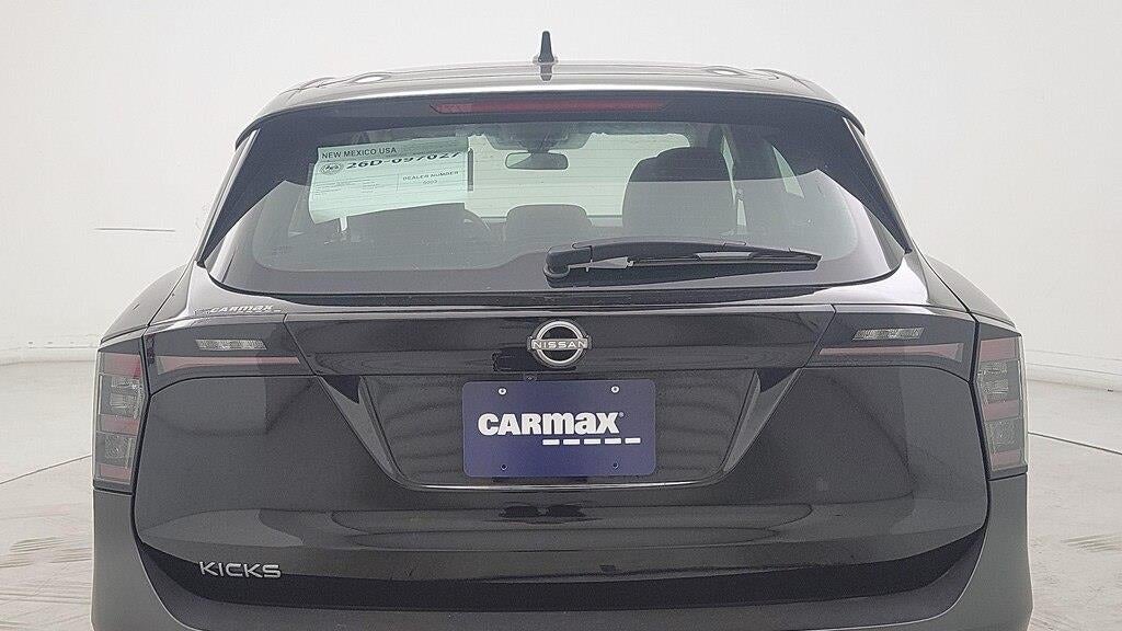 2025 Nissan Kicks S