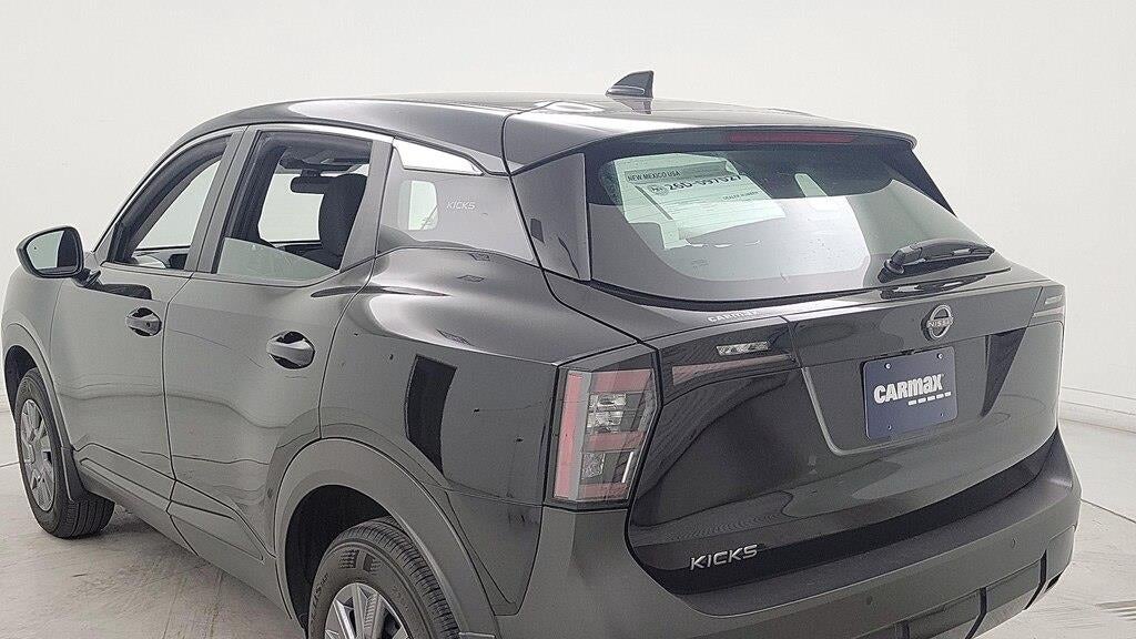2025 Nissan Kicks S
