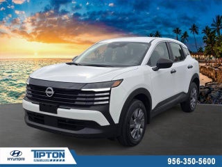 2025 Nissan Kicks with Fresh Powder Exterior