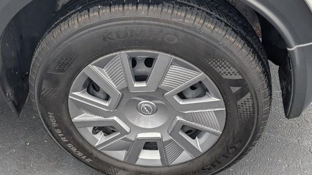 2025 Nissan Kicks S