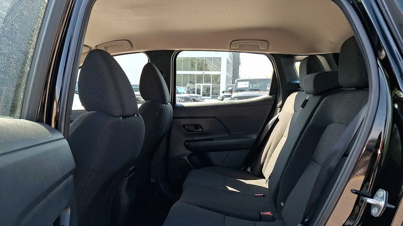 2025 Nissan Kicks S