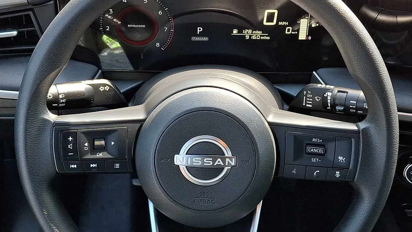 2025 Nissan Kicks S