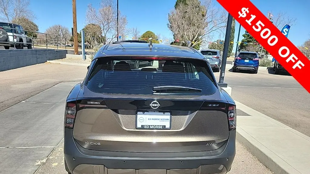 2025 Nissan Kicks S