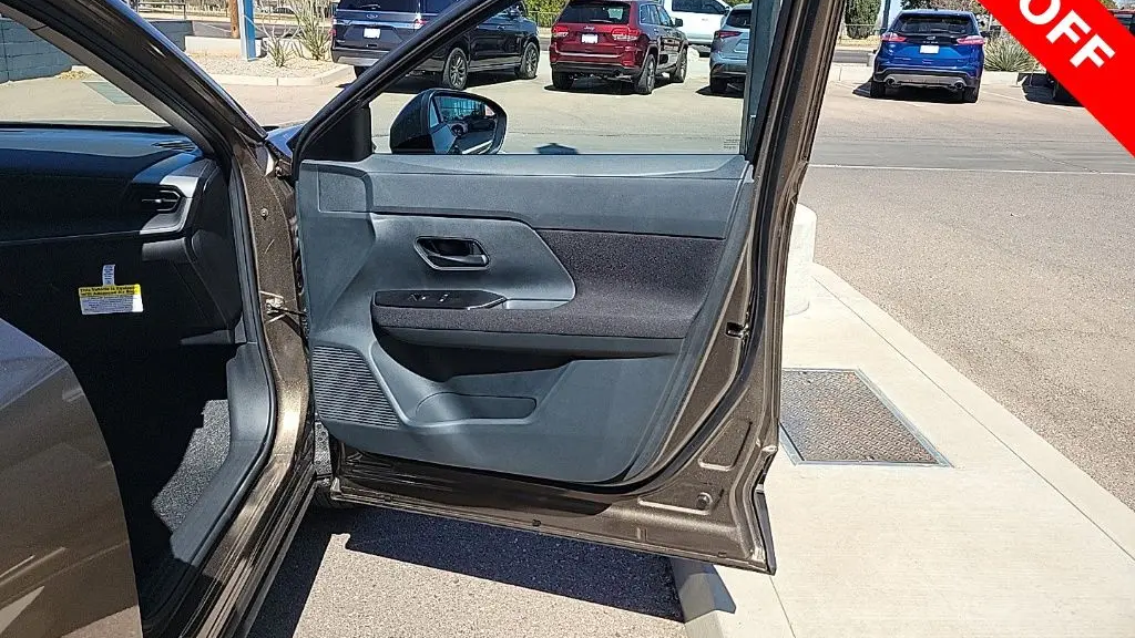 2025 Nissan Kicks S