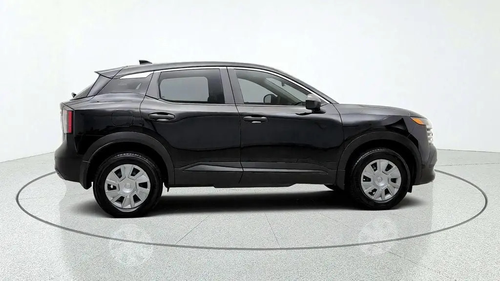 2026 Nissan Kicks - $17,895
