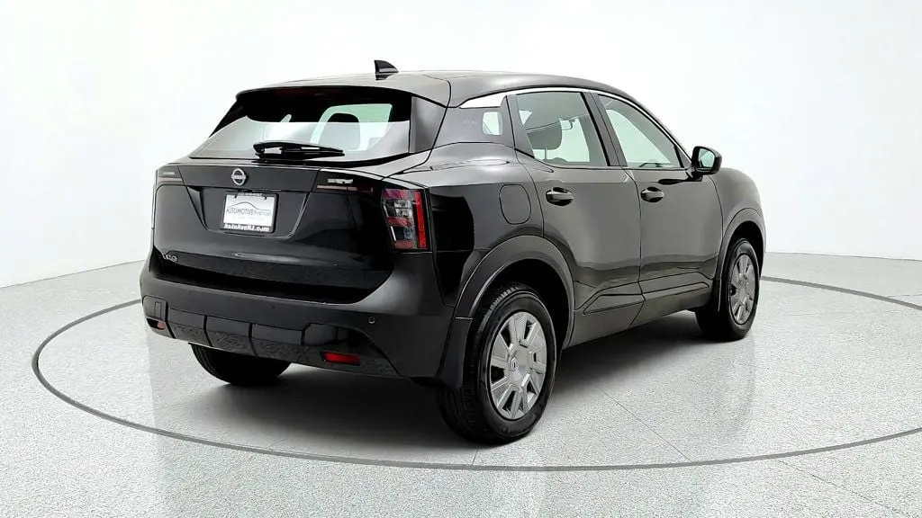 2026 Nissan Kicks - $17,895