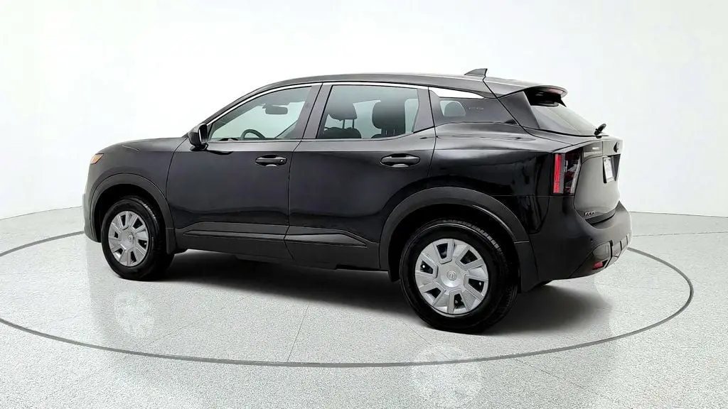 2026 Nissan Kicks - $17,895
