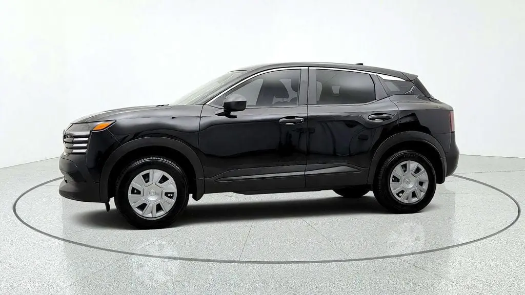 2026 Nissan Kicks - $17,895
