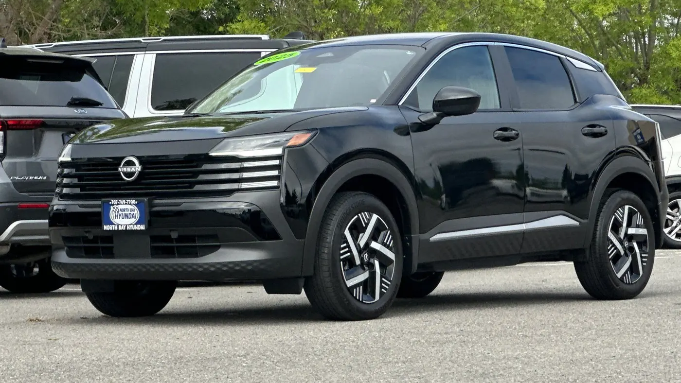 2025 Nissan Kicks SV