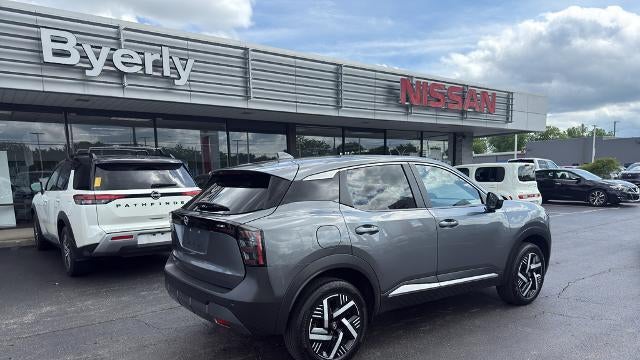 2025 Nissan Kicks SV