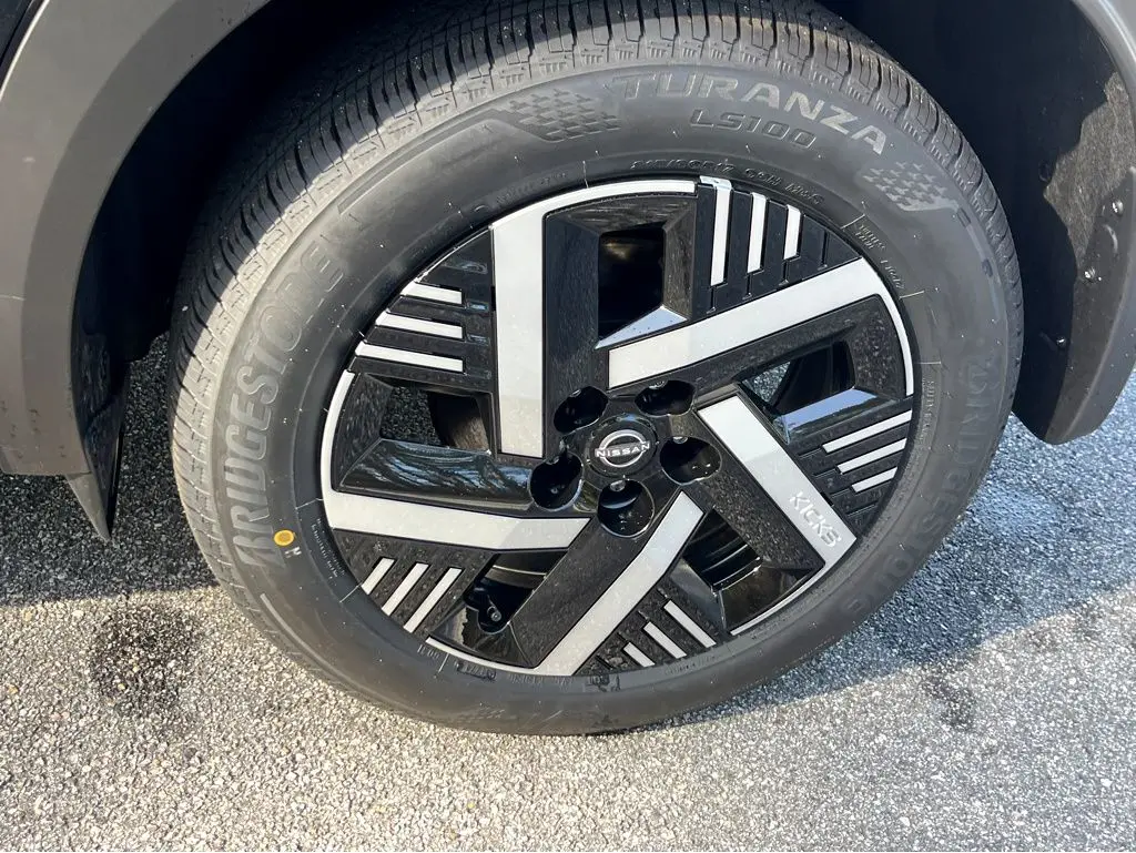 2025 Nissan Kicks - $23,085