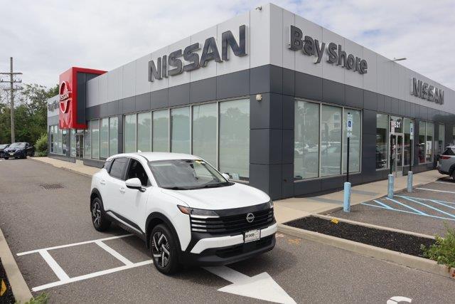2025 Nissan Kicks