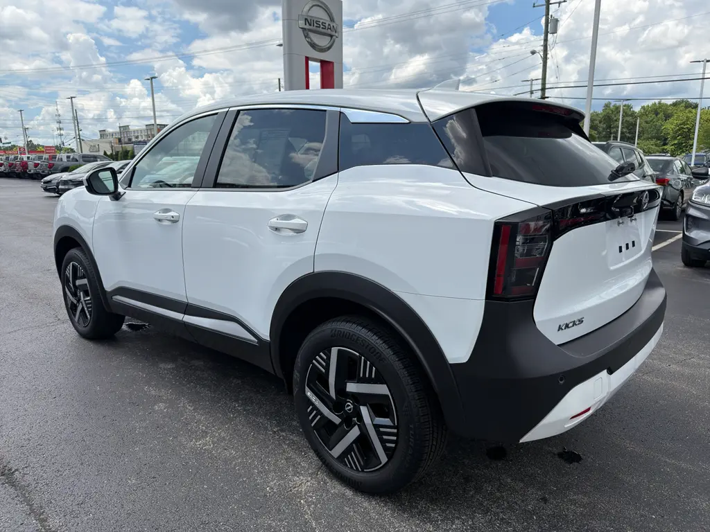 2025 Nissan Kicks - $21,995