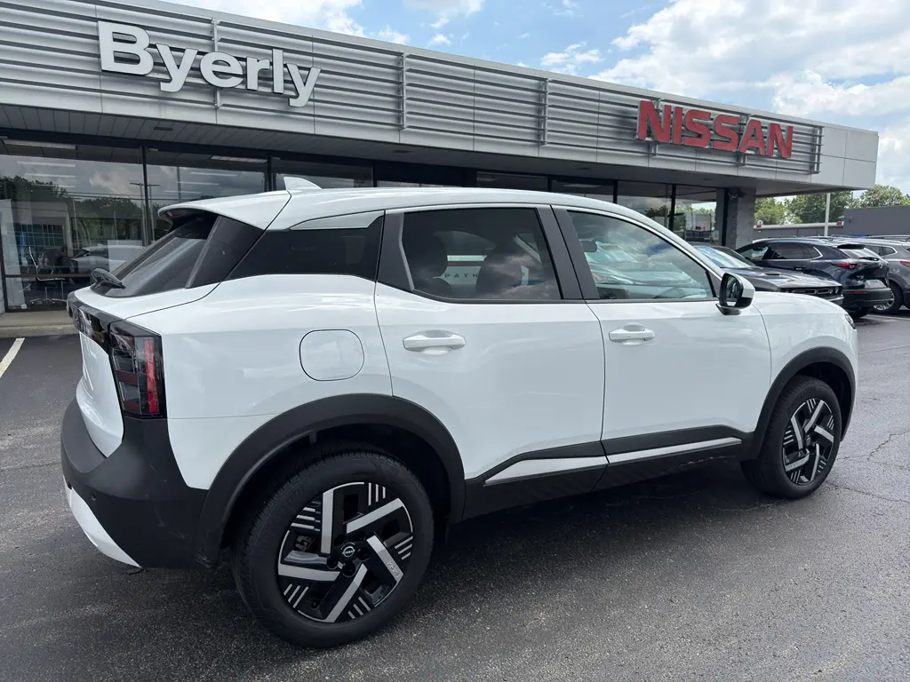 2025 Nissan Kicks - $21,995
