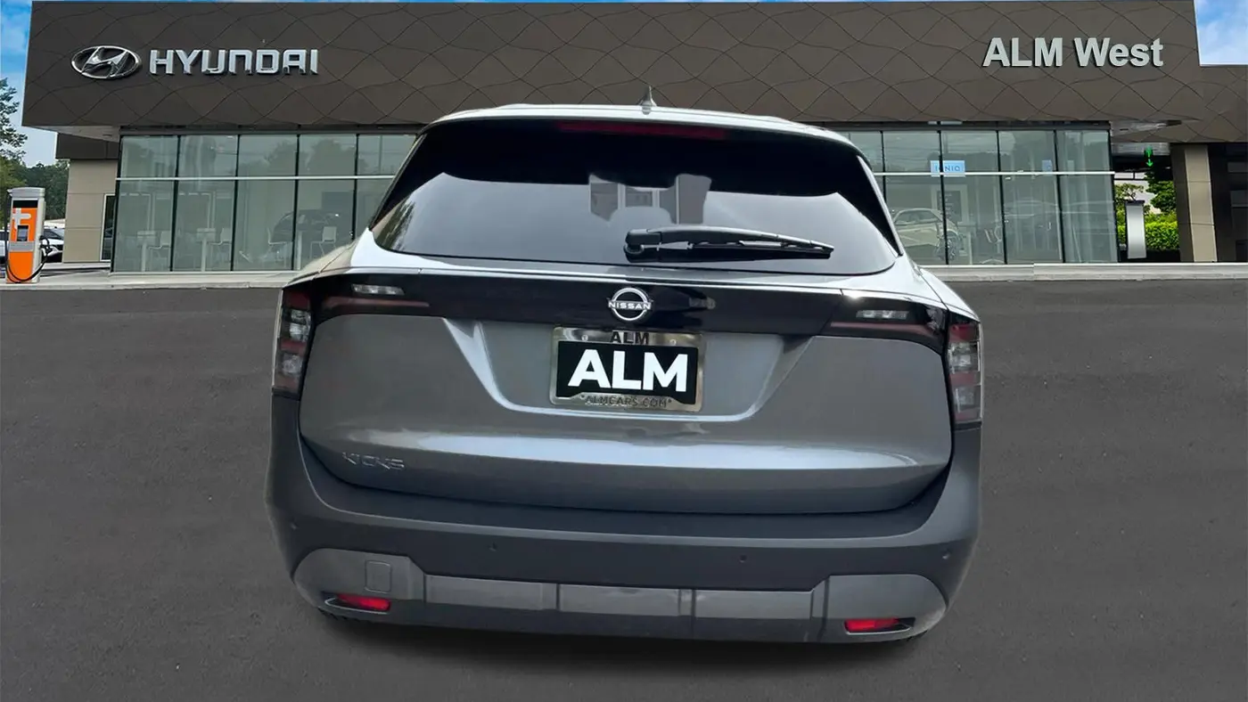2025 Nissan Kicks SV