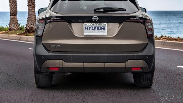 2025 Nissan Kicks SV