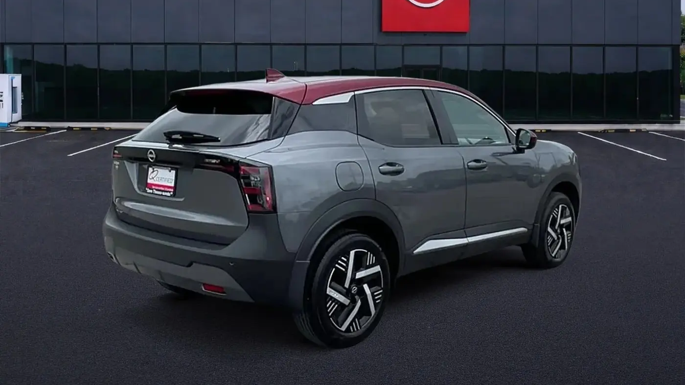 2025 Nissan Kicks SV