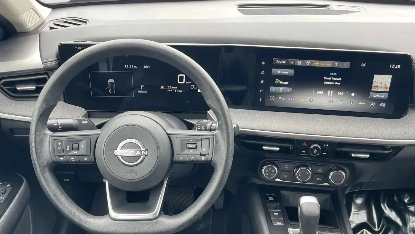 2025 Nissan Kicks SV