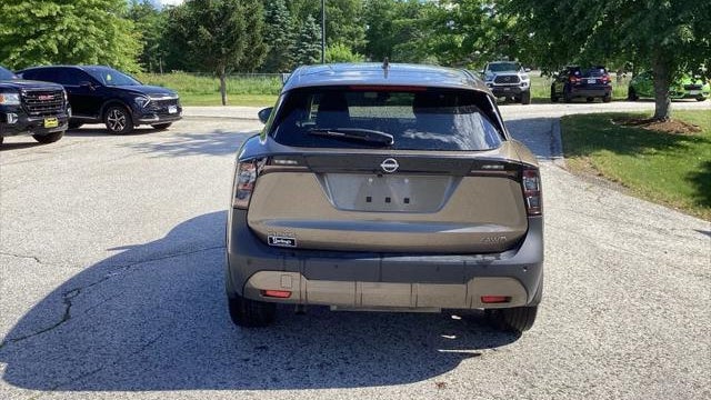 2025 Nissan Kicks SV