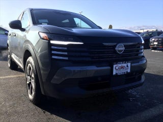 2025 Nissan Kicks with Gun Metallic Exterior