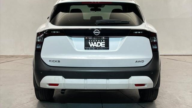 2025 Nissan Kicks SV