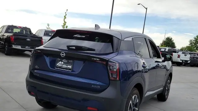 2025 Nissan Kicks SV