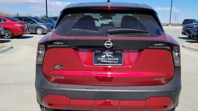 2025 Nissan Kicks SV