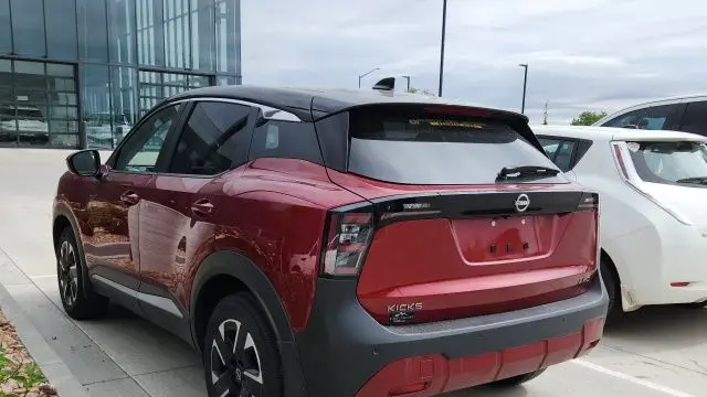 2025 Nissan Kicks SV