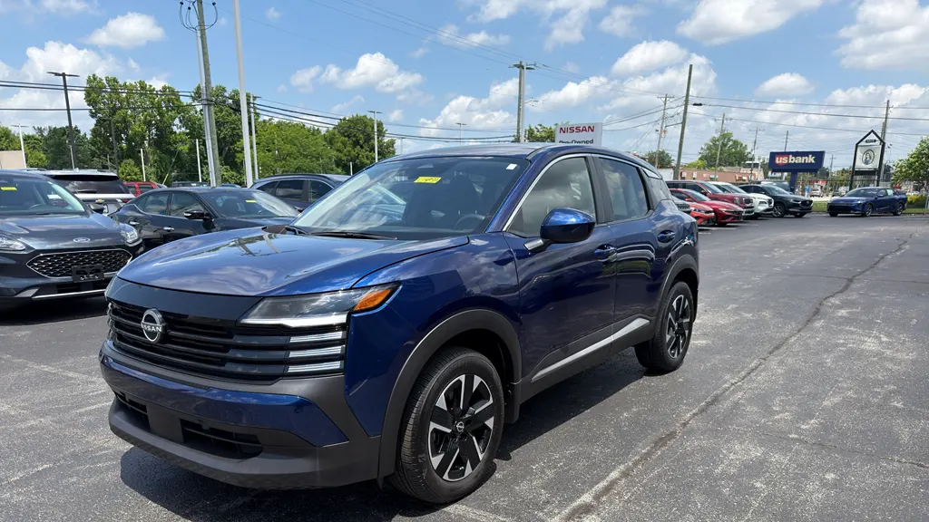 2025 Nissan Kicks SV