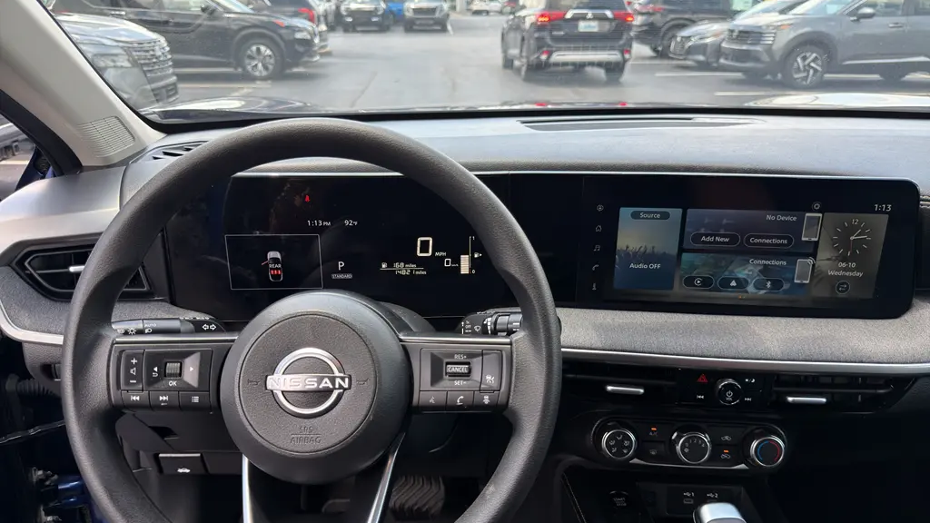 2025 Nissan Kicks SV