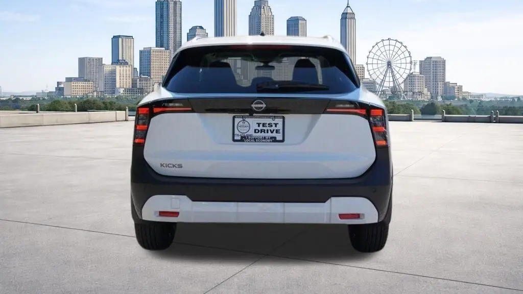 2026 Nissan Kicks SV