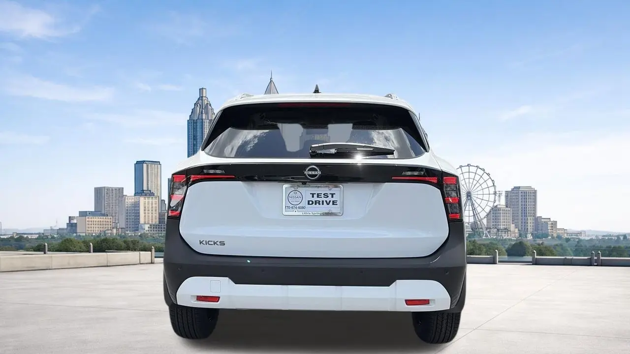 2026 Nissan Kicks SV