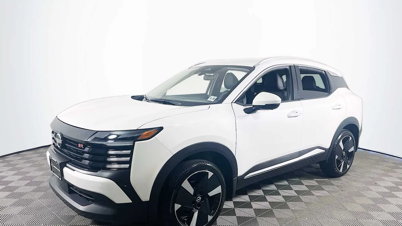 Preowned 2025 Nissan Kicks SR for Sale