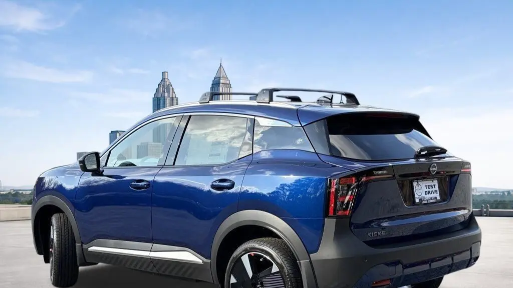 2026 Nissan Kicks SR
