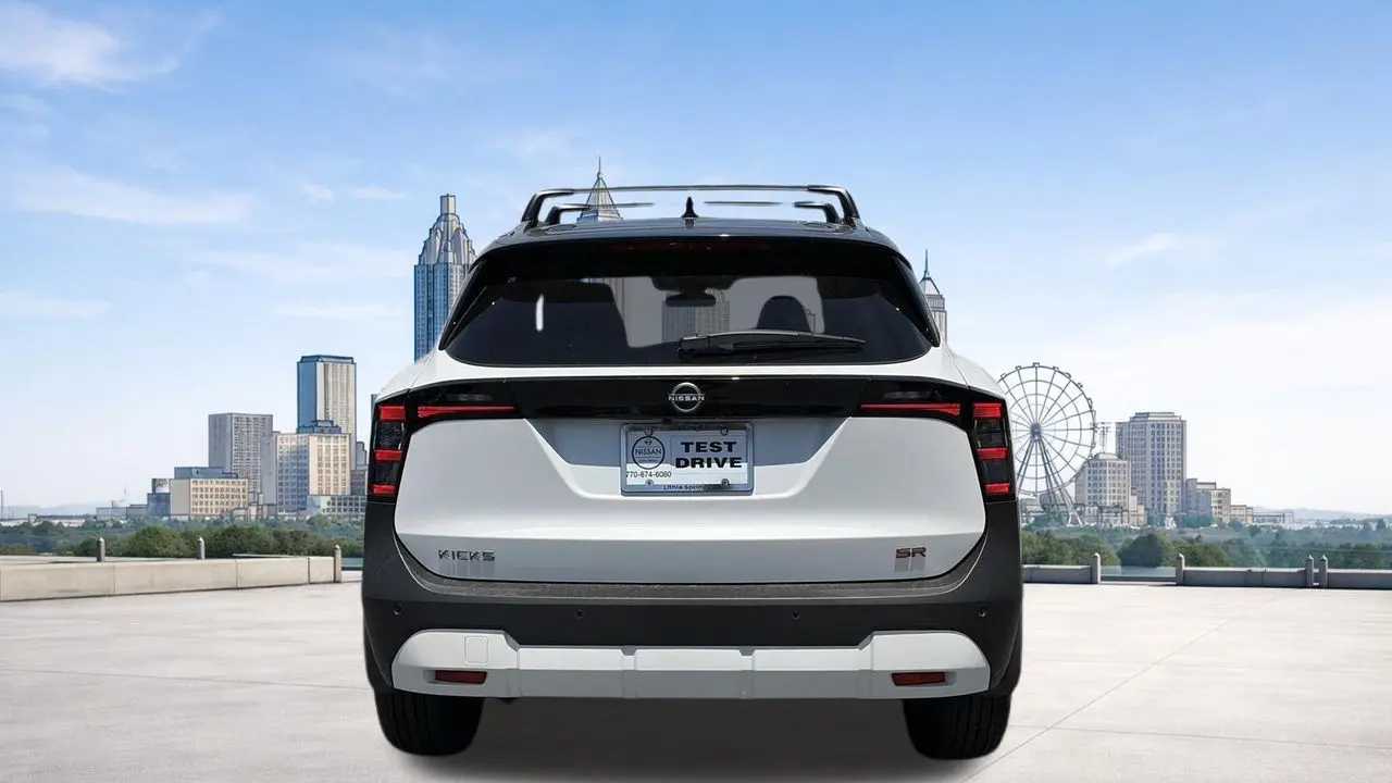 2026 Nissan Kicks SR