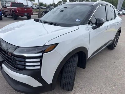 2025 Nissan Kicks SR 4DR Crossover