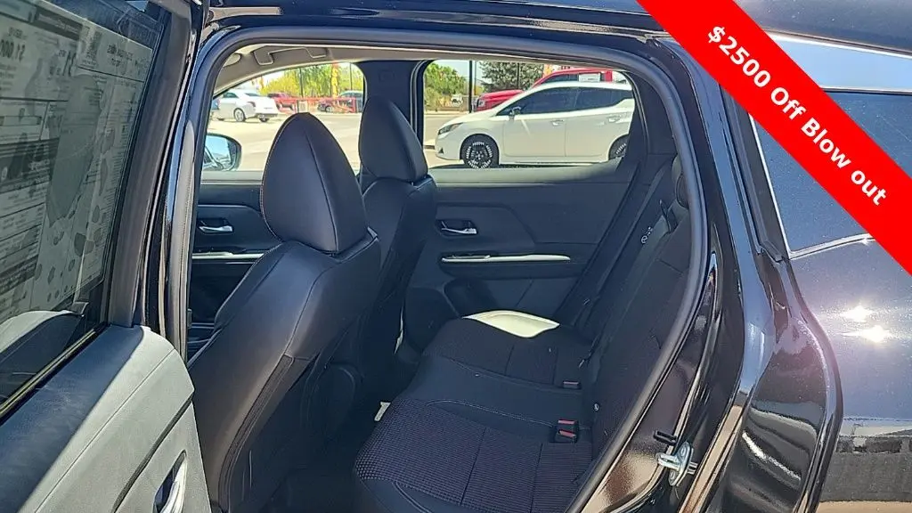 2025 Nissan Kicks SR