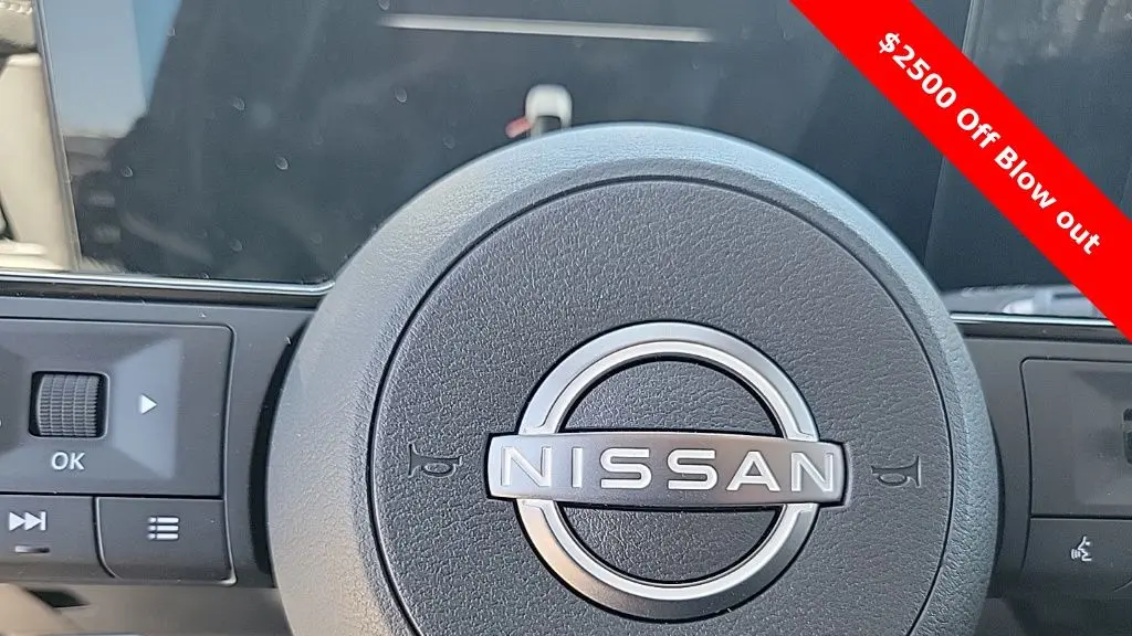 2025 Nissan Kicks SR