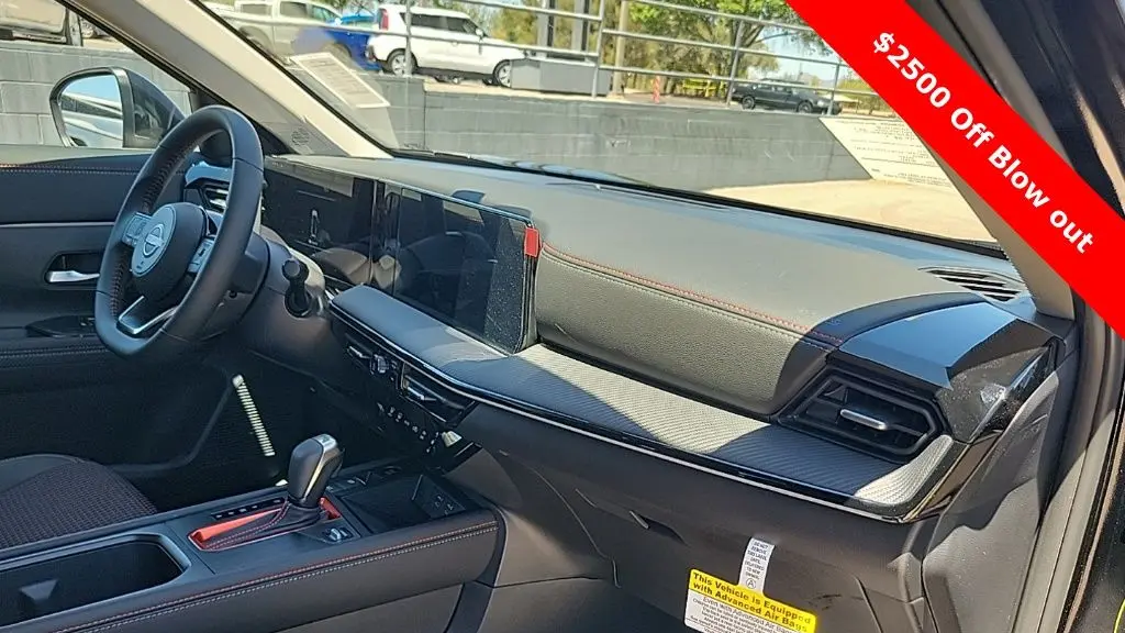 2025 Nissan Kicks SR