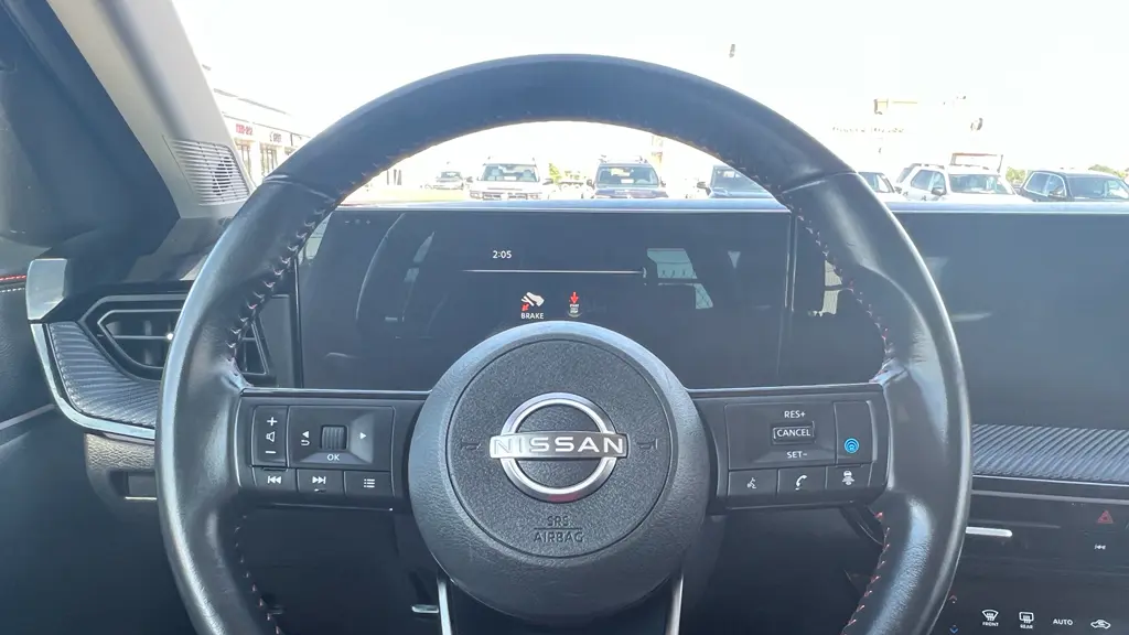 2025 Nissan Kicks SR