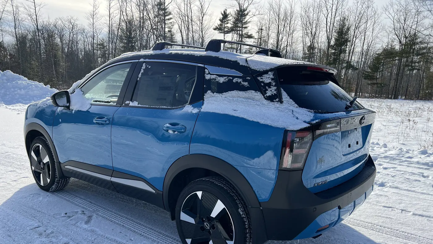 2026 Nissan Kicks SR
