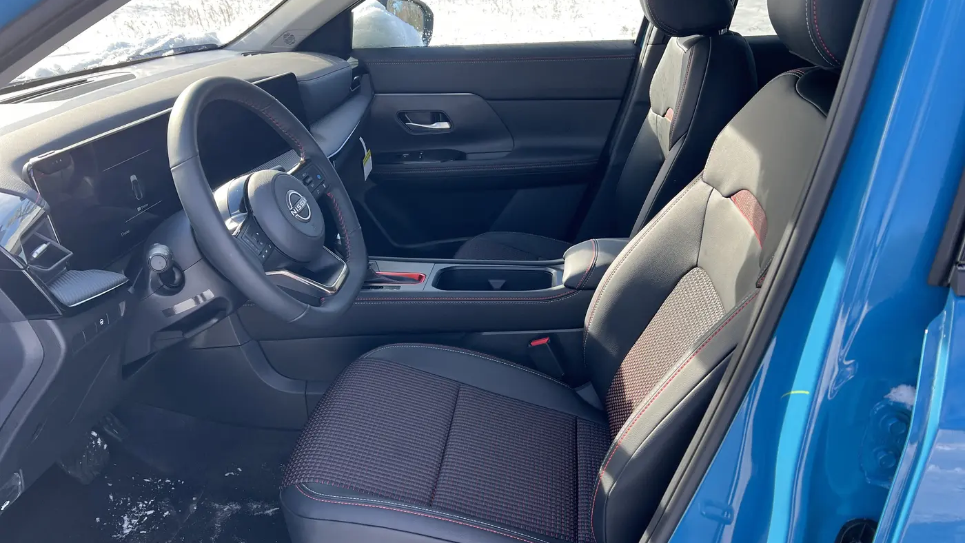 2026 Nissan Kicks SR